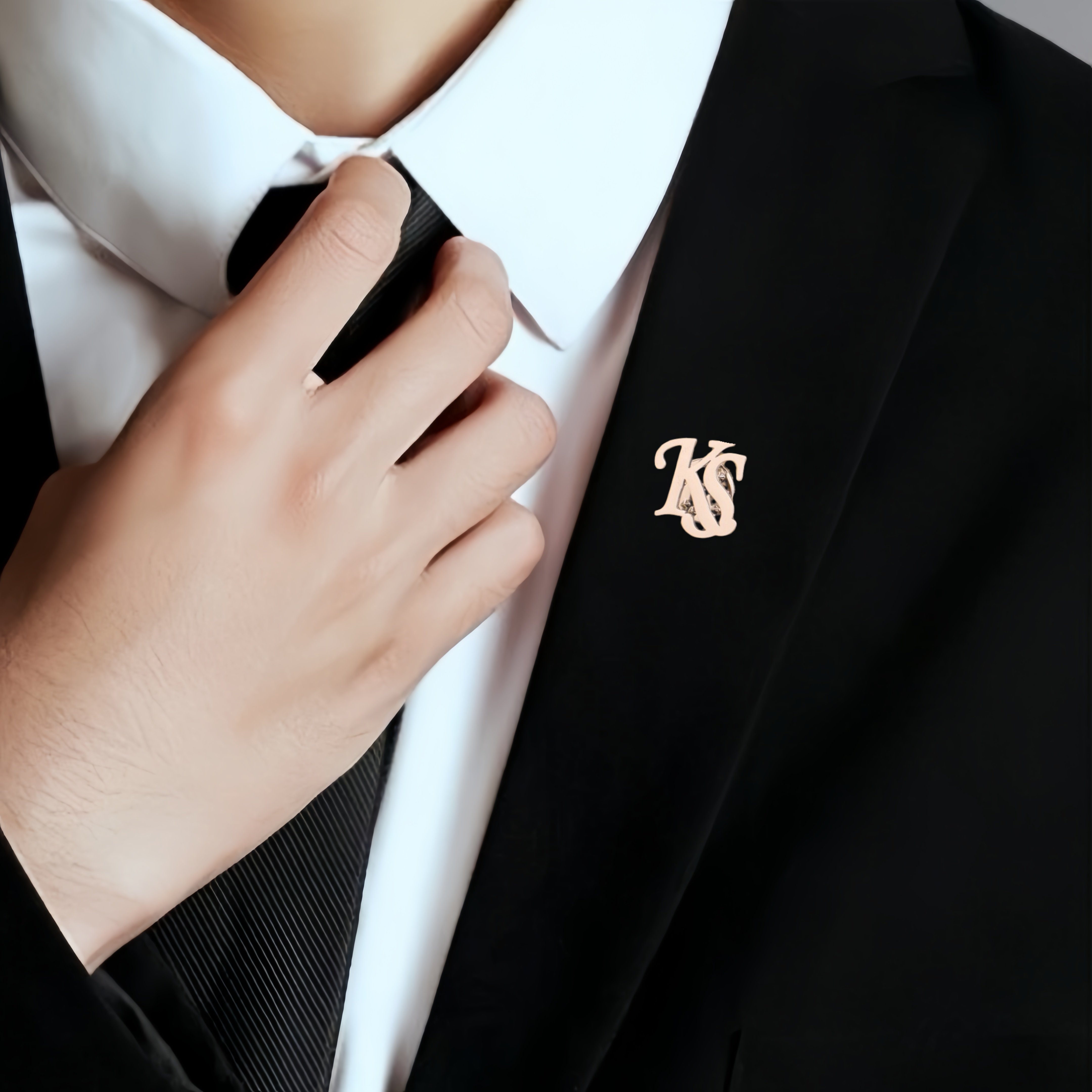 Personalized Initials Jacket L - đánh giá và giá Vintage Brooch Pin