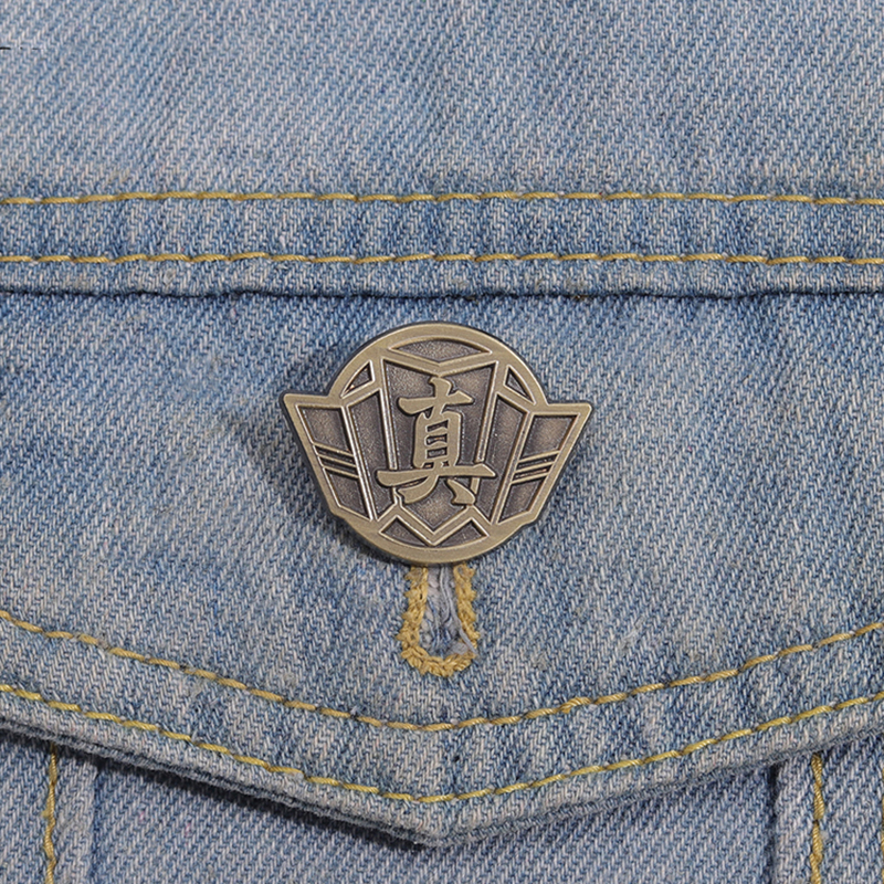 Yakuza Goro Majima Enamel Pins - đánh giá và giá Vintage Brooch Pin