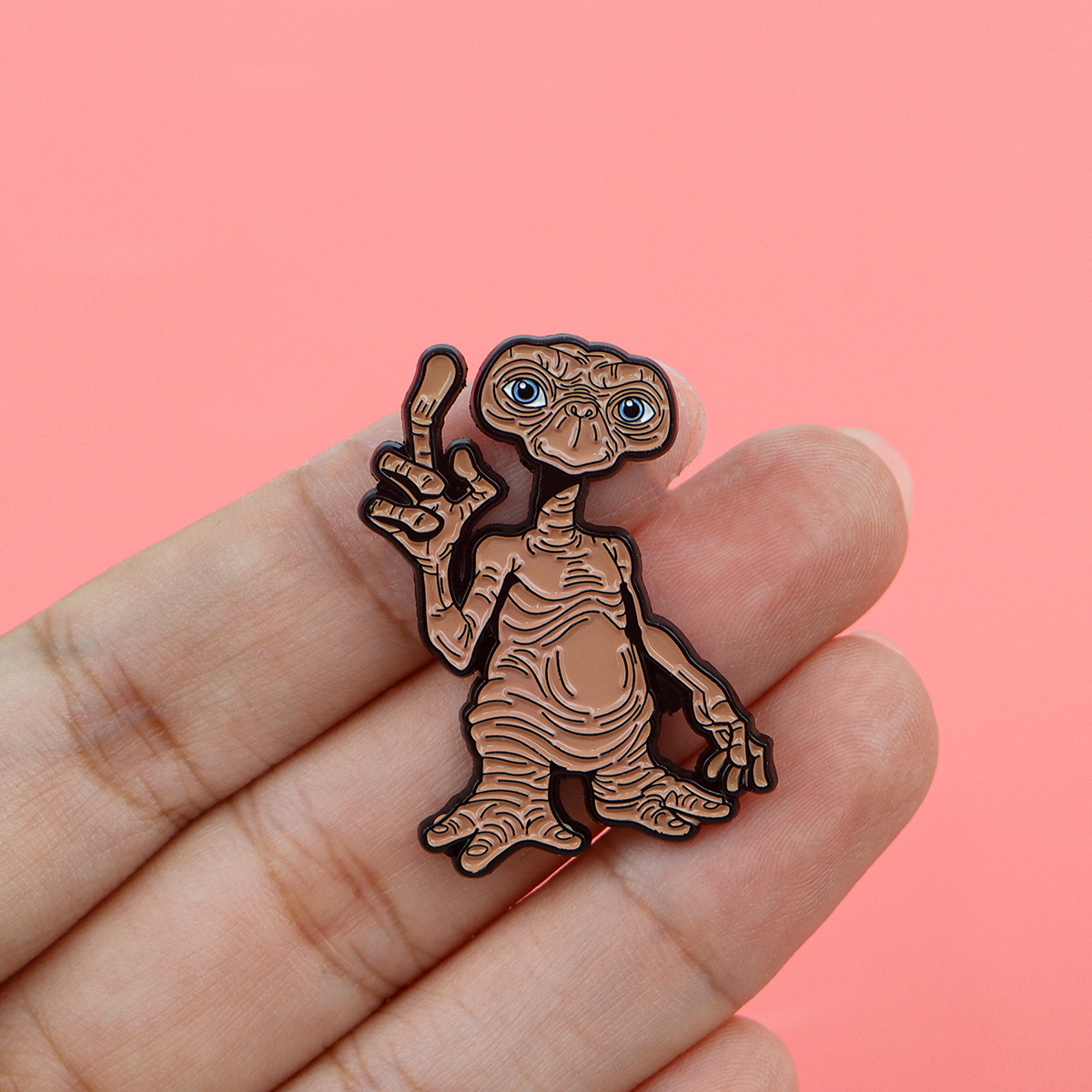 Vintage Funny Alien Enamel Car - đánh giá và giá Vintage Brooch Pin